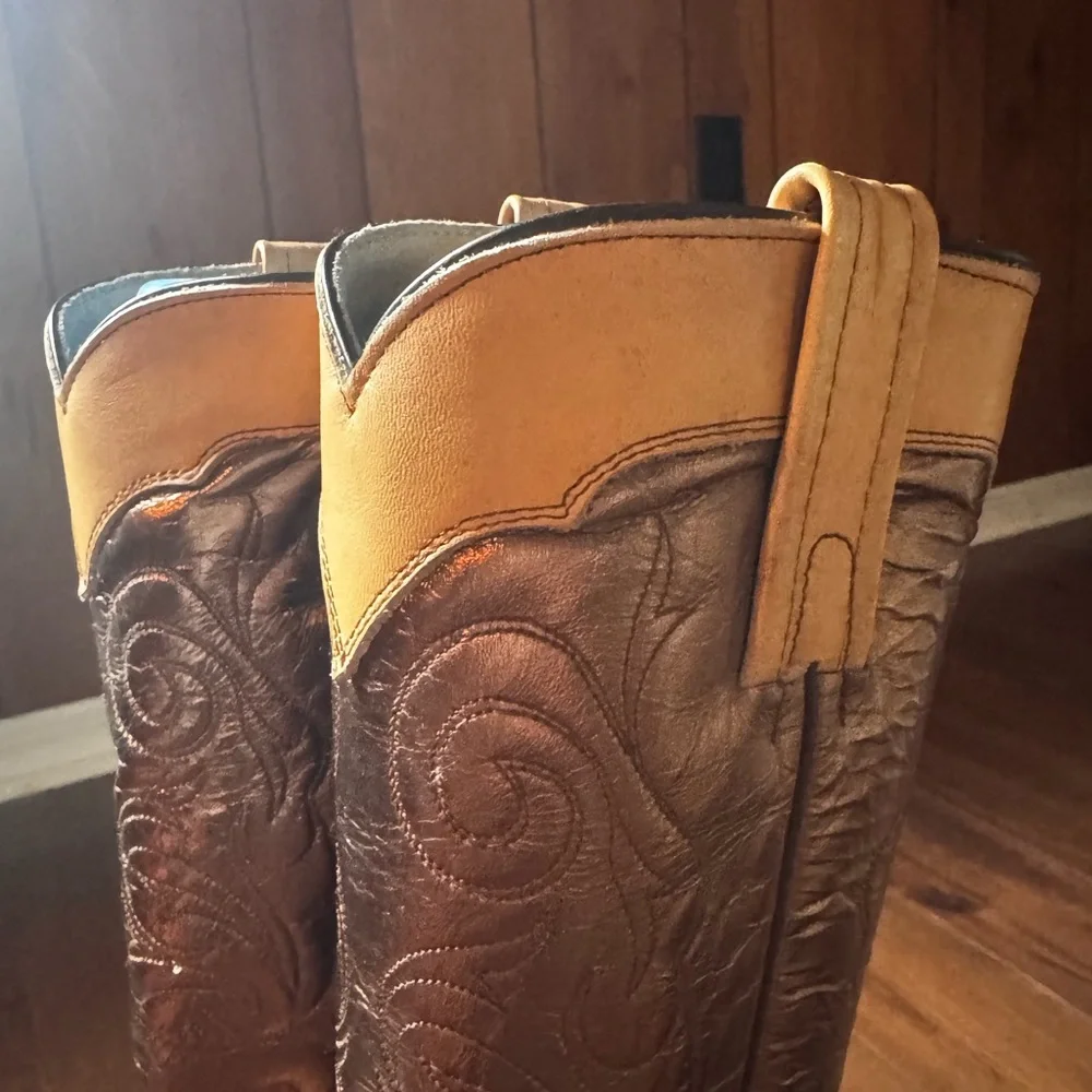Vintage Frye Tall Western Boots Women’s 8 B Made USA Two-Tone Leather Heeled