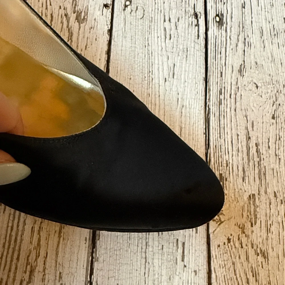 Vintage Evins Satin Pumps size 9 Made In Italy