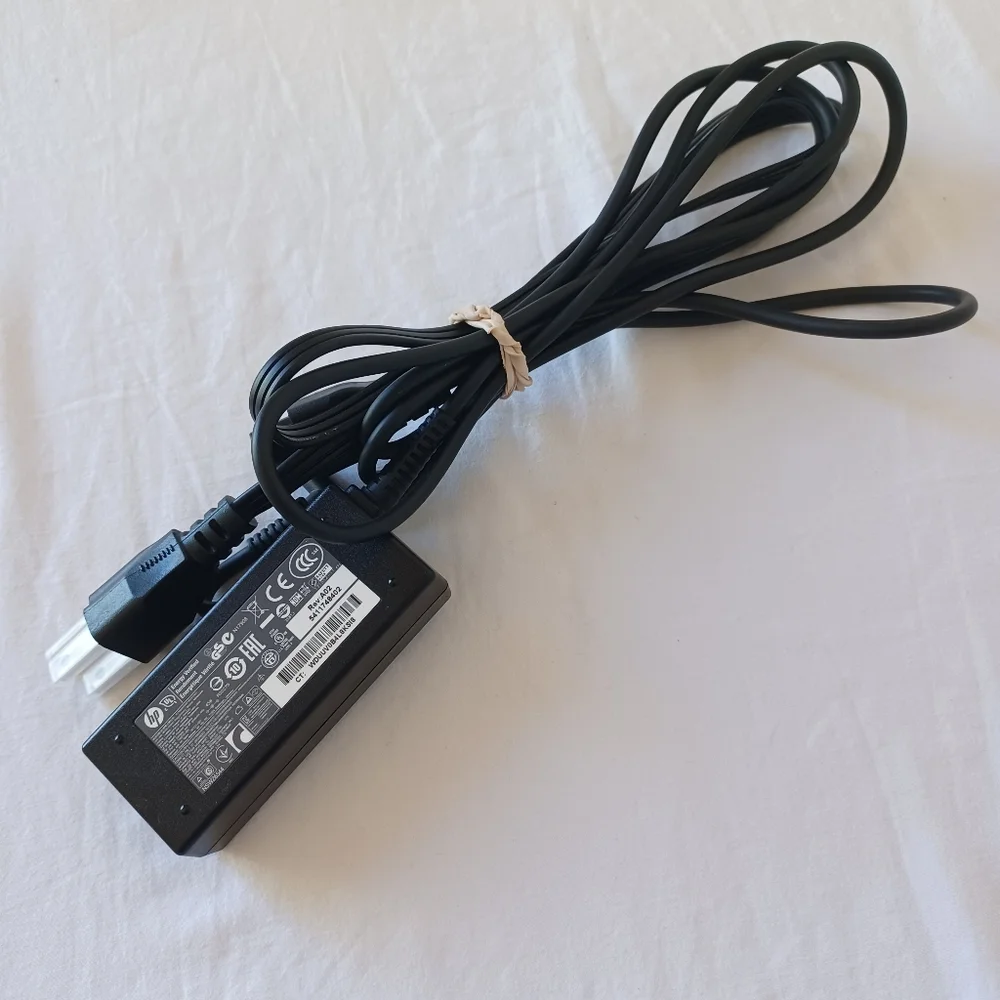 New HP AC/DC Laptop Adapter Blue Tip & Power Cord 45W 19.5V Rev A02 Total 9 Feet