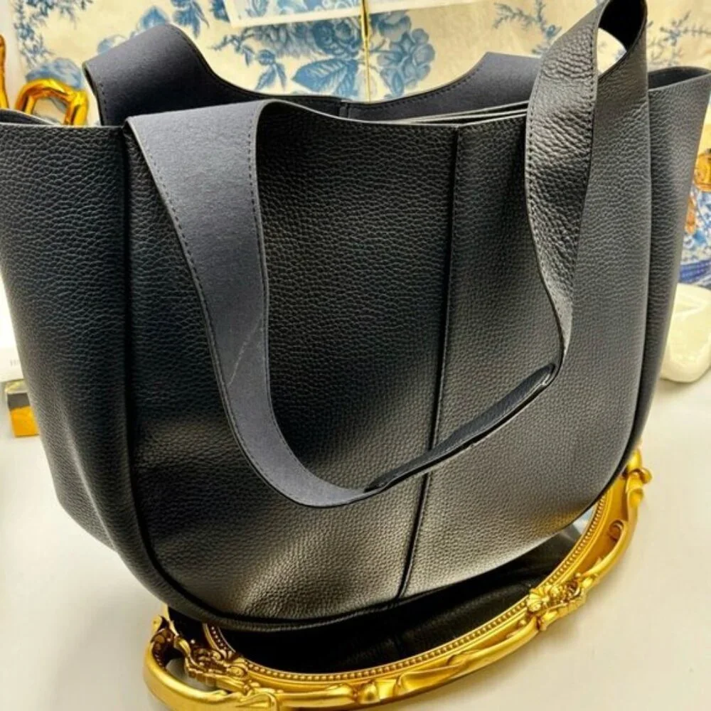 🆕 OROTON 🧿 NWOT Emilia Tote Bag, Navy Blue Leather