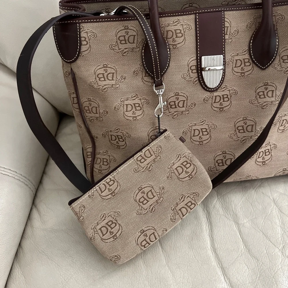Dooney & Bourke stylish men