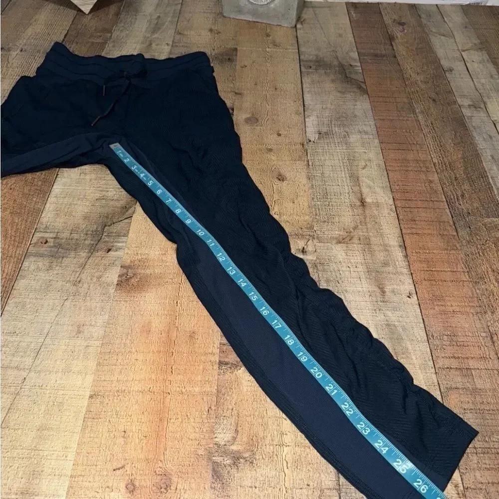lululemon athletica lululemon street