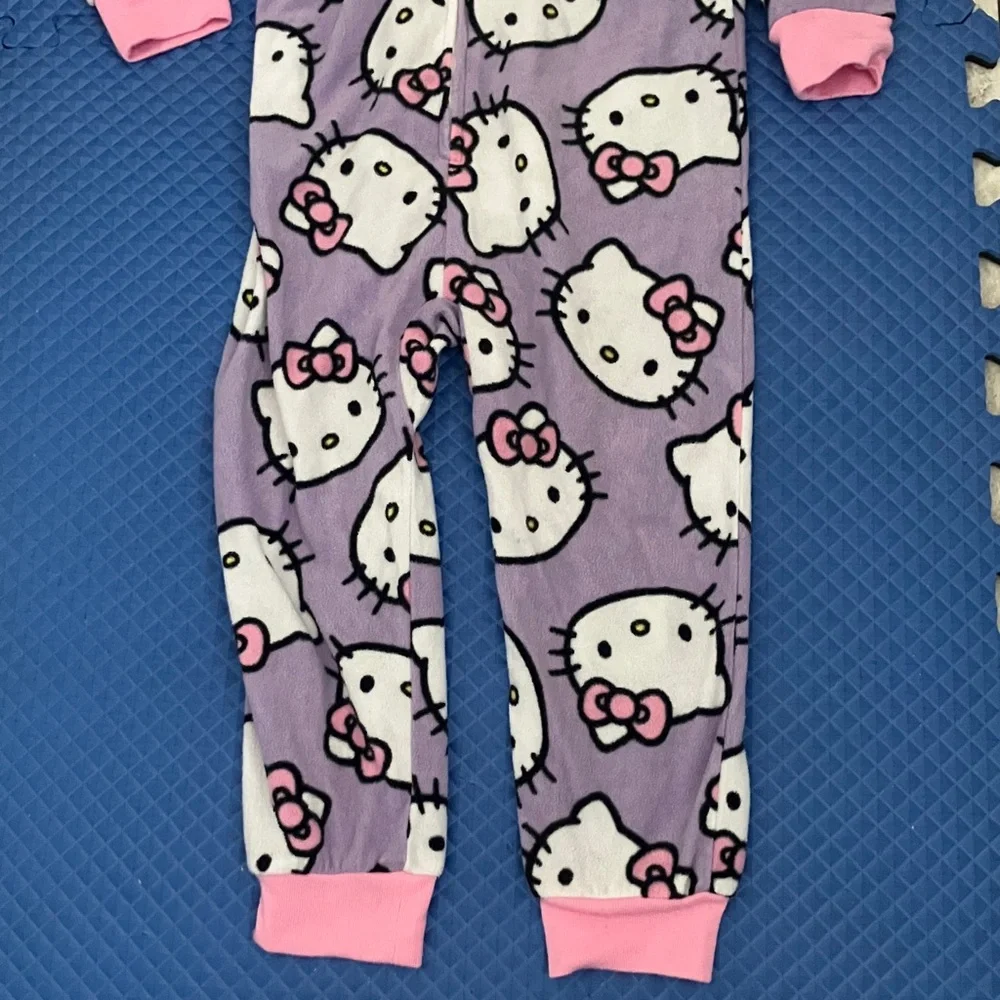 Hello Kitty hello kitty