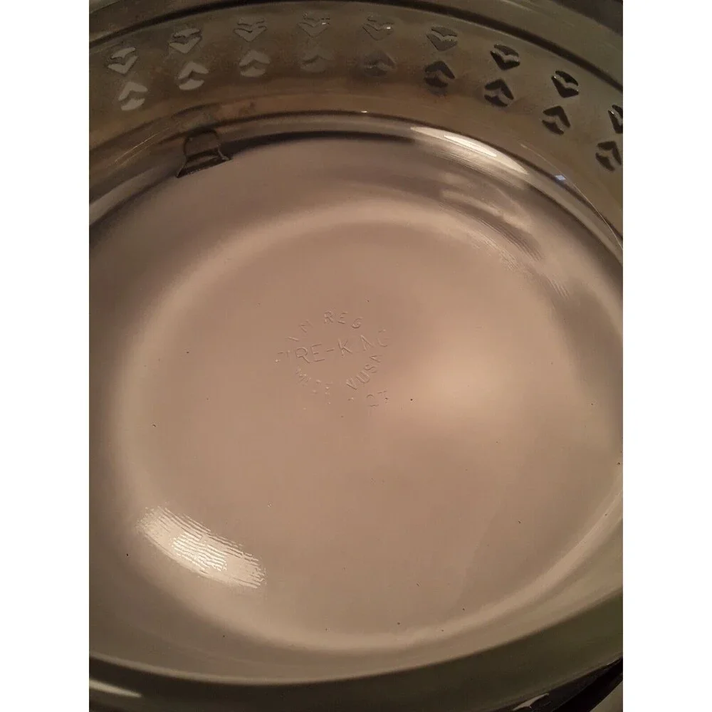 VINTAGE FIRE KING GLASS ROUND 1 1/2 QT CASSEROLE WITH SILVER METAL MCM TRIVET