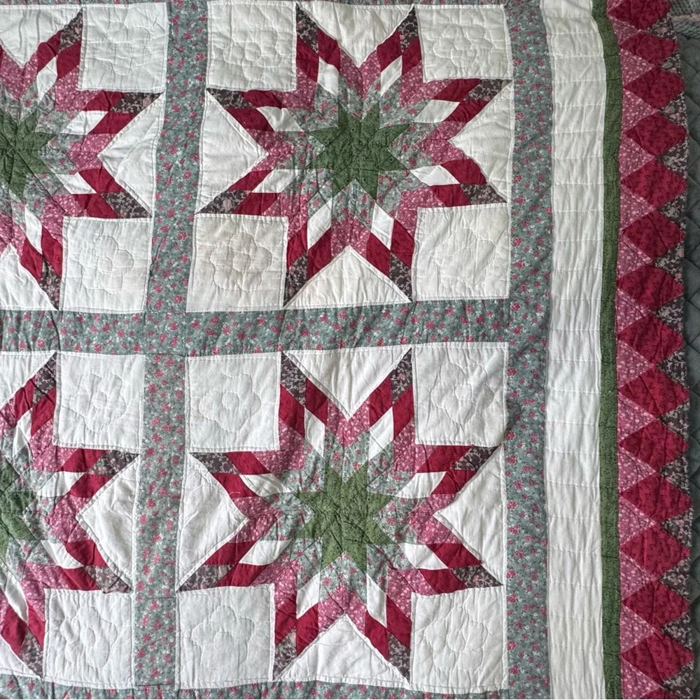 Quilt Patchwork Lone Star Red Green Pink Diamond Border Cottage Vintage Handmade