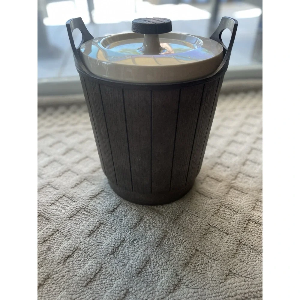 VTG RUBBERMAID Insulated Pitcher Ice Bucket Faux Walnut Woodbine Collection Rare