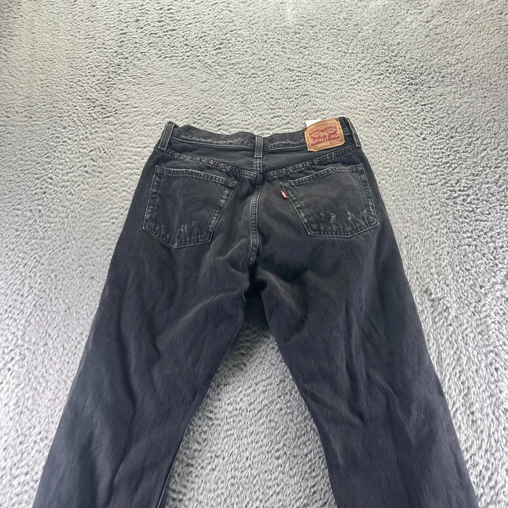 Levis before purchasing