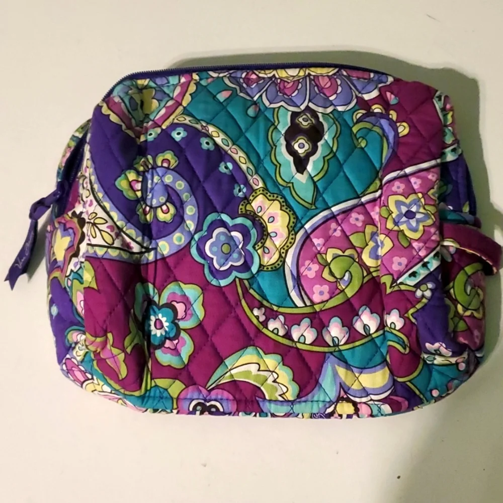 Vera Bradley colorful paisley waterproof linned cosmetic bag