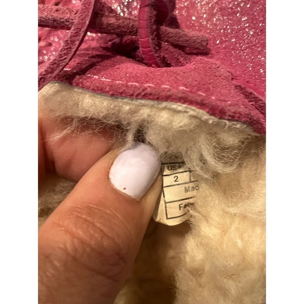 UGG Kid's Dakota Glitter Slipper in Fuchsia