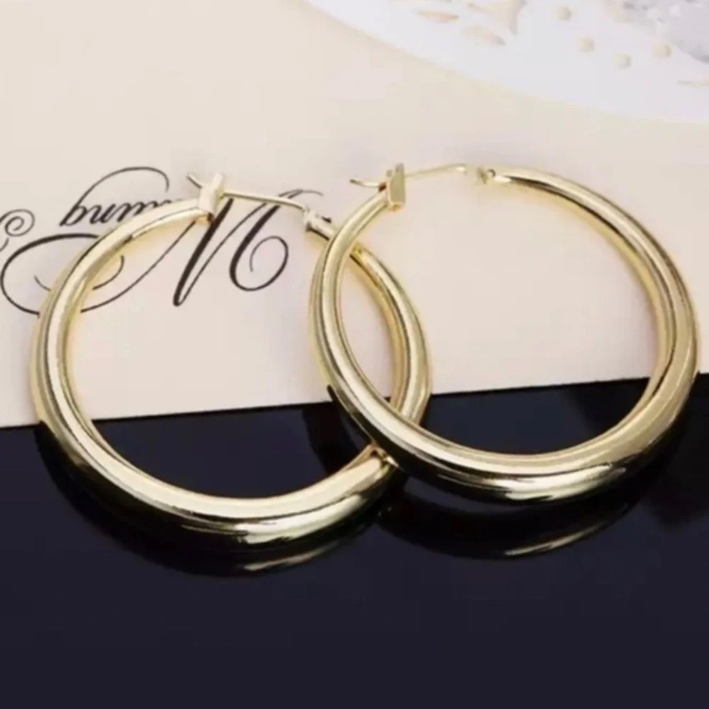 18k Yellow Gold Hoop Earrings