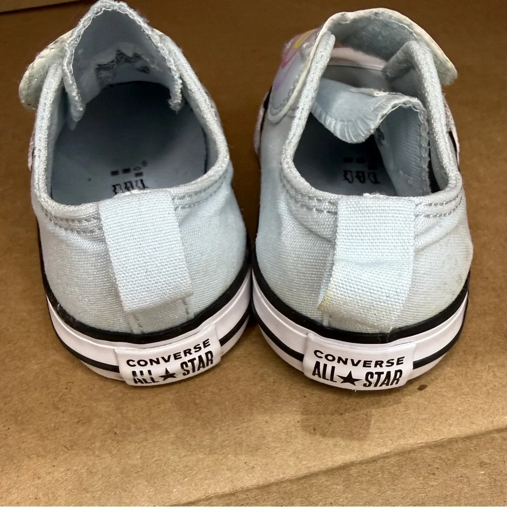 Converse Chuck Taylor All Star 2V Light Blue Rainbow Heart Infant Shoes size 6