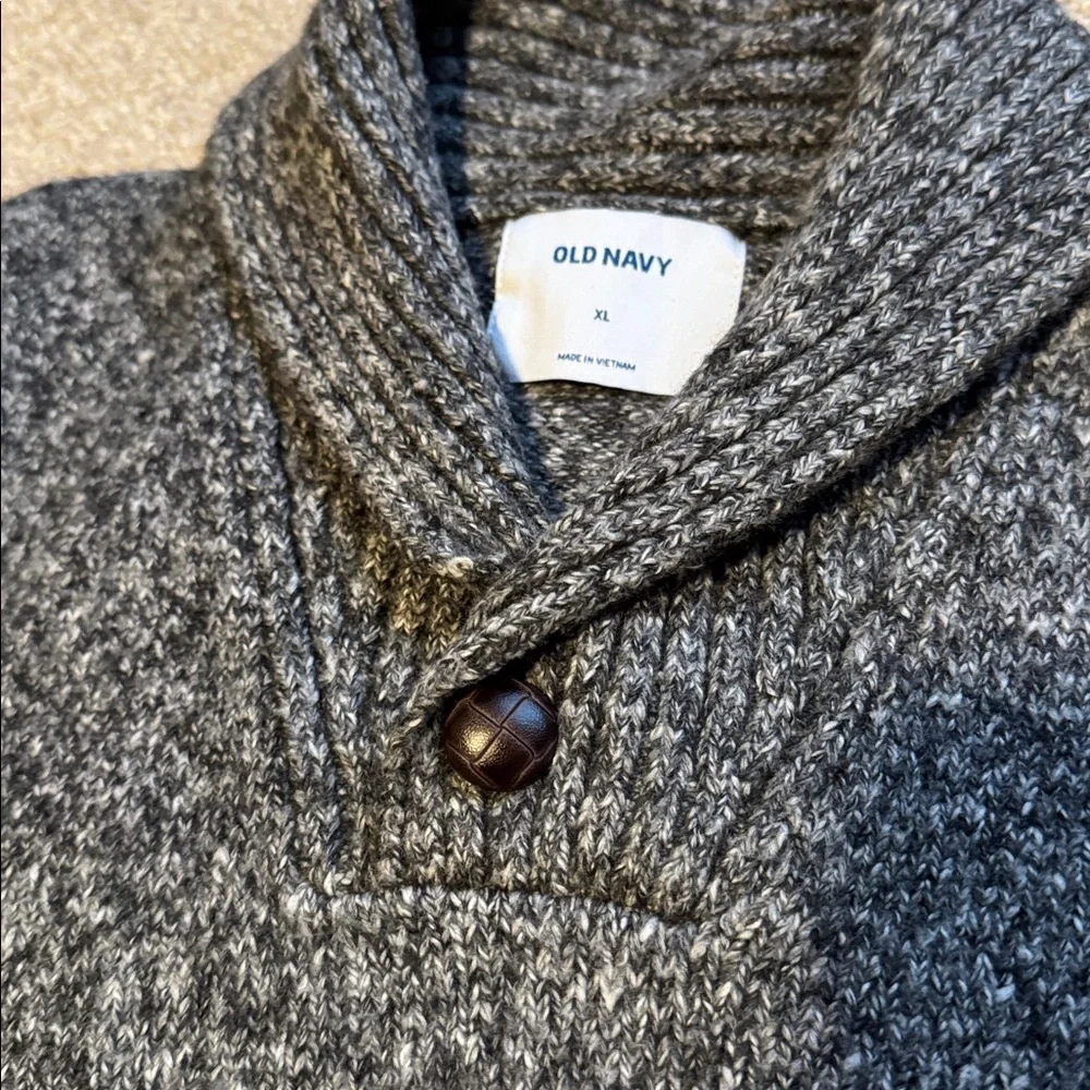 NWOT Old Navy men’s shawl collar sweater - grey/black. Size XL