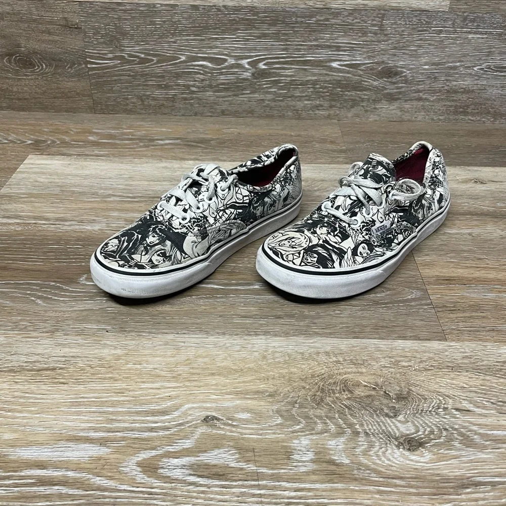 Vans X Marvel Old Sckool sneakers sz 6.5 women’s