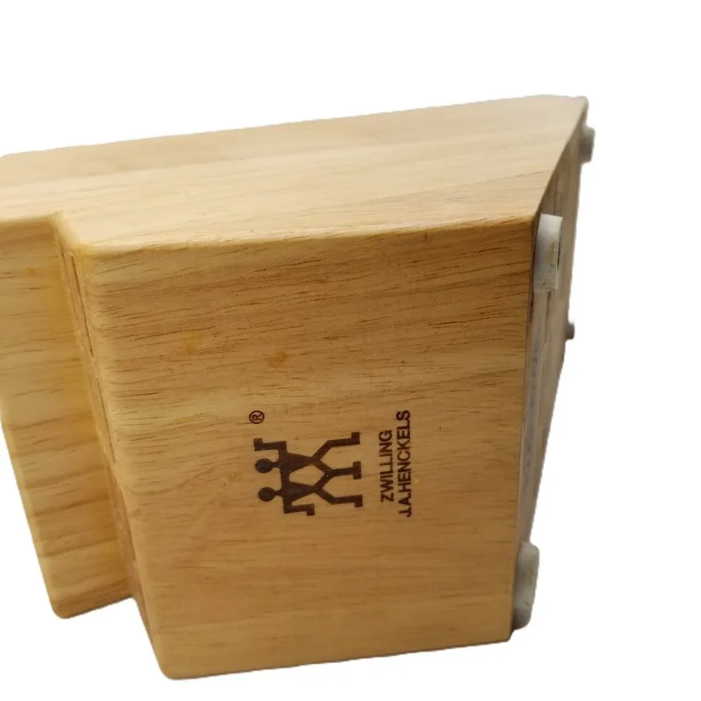 ZWILLING J.A. Henckels features authentic