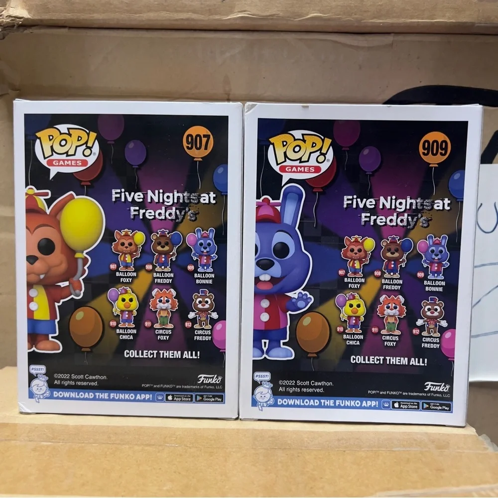 Lot of 2 Five Nights at Freddy's - Balloon Foxy #907 and Balloon Bonnie #909