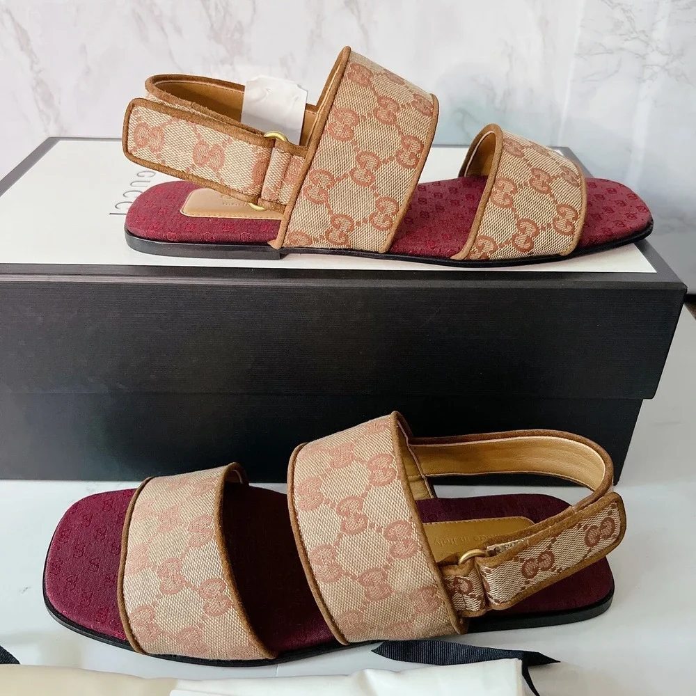 Gucci gg logo