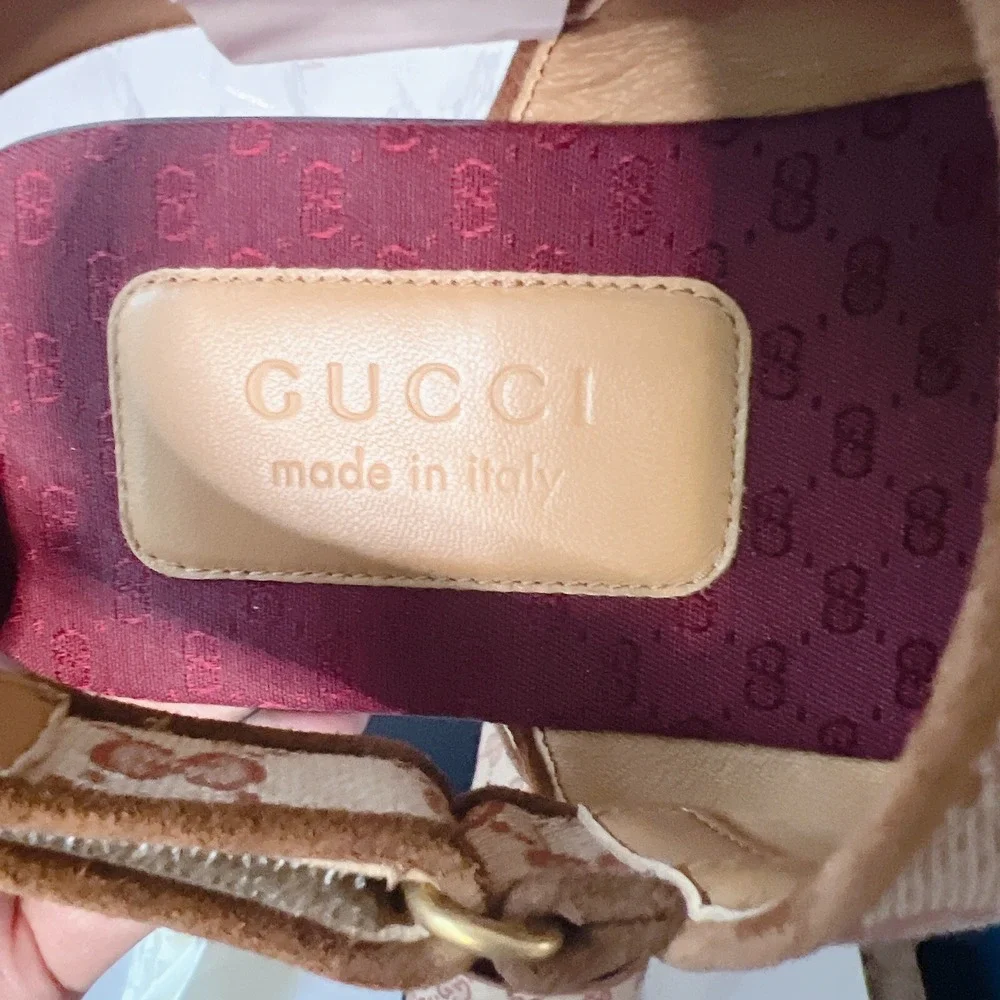 Gucci gg logo
