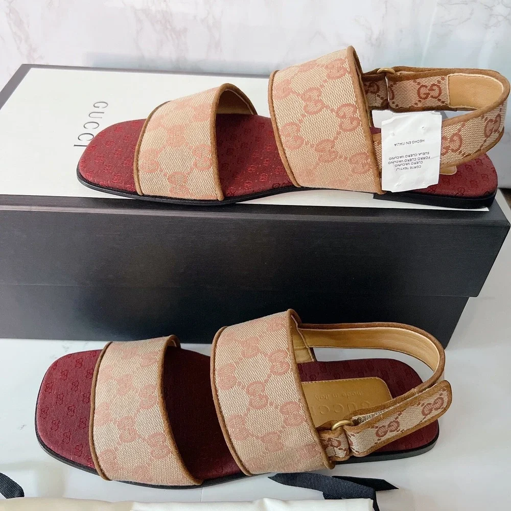 Gucci gg logo
