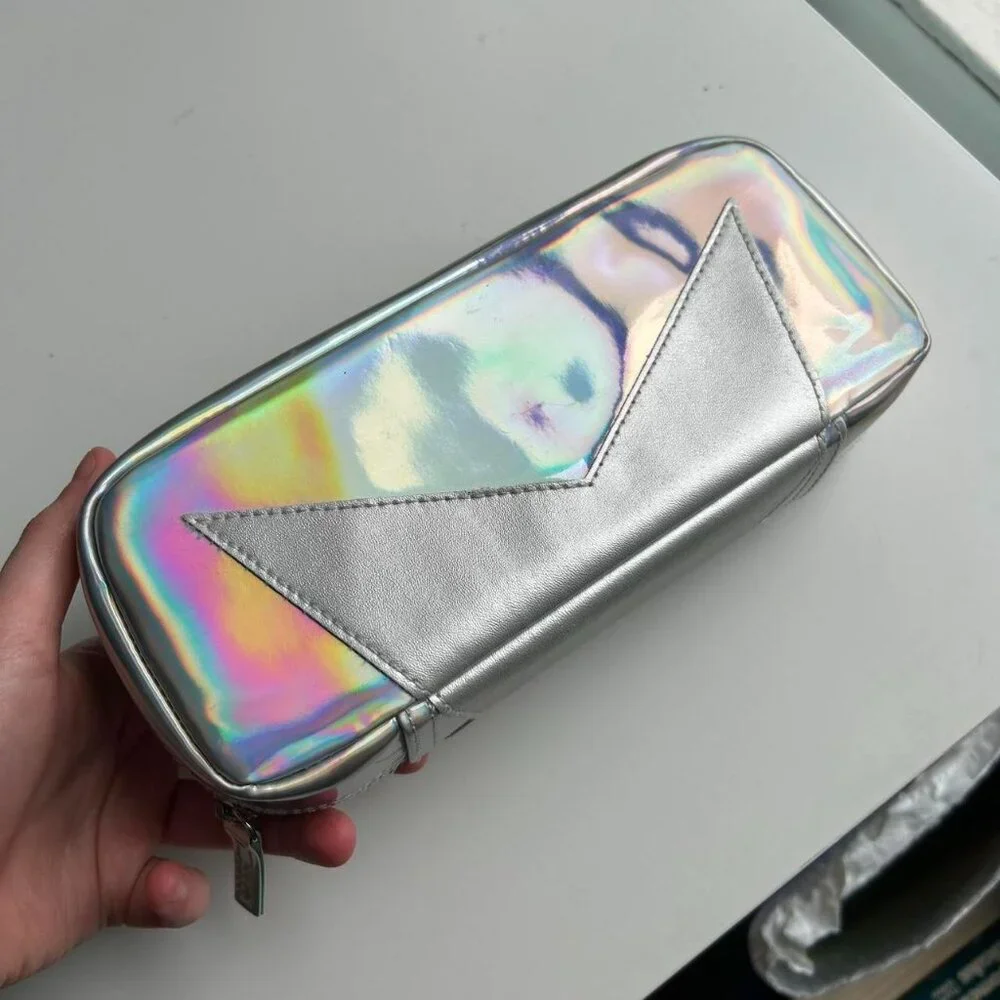 Staples denting items case