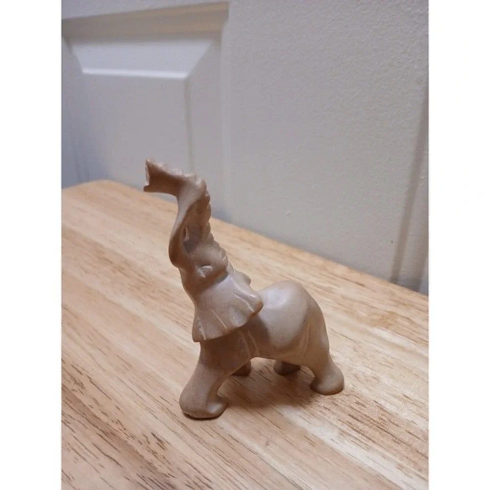 Hand‎ Carved Soapstone Elephant Figurine Coral Color 3.5