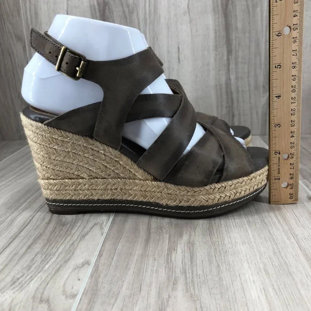 Clarks indigo taupe