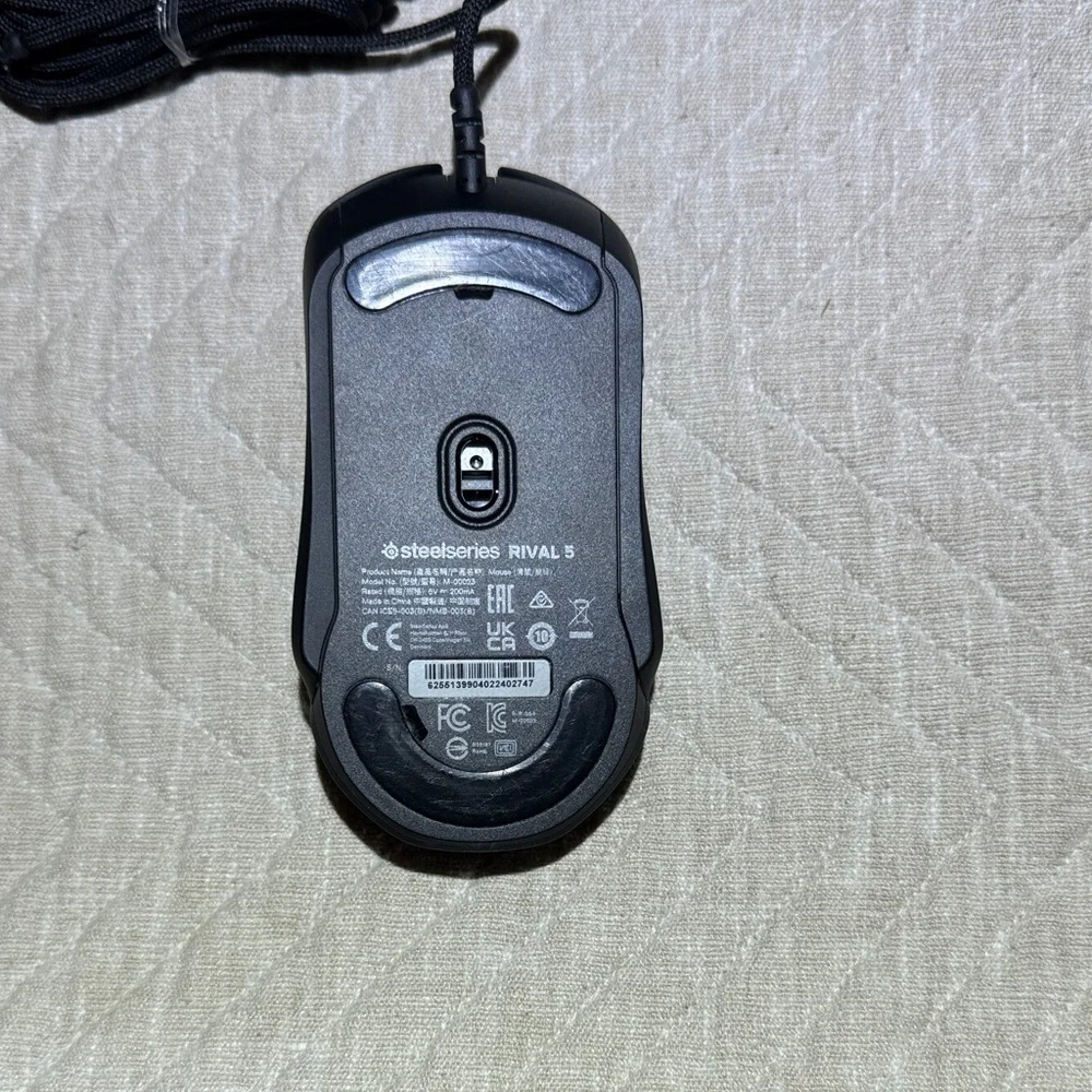 Steelseries ergonomic button