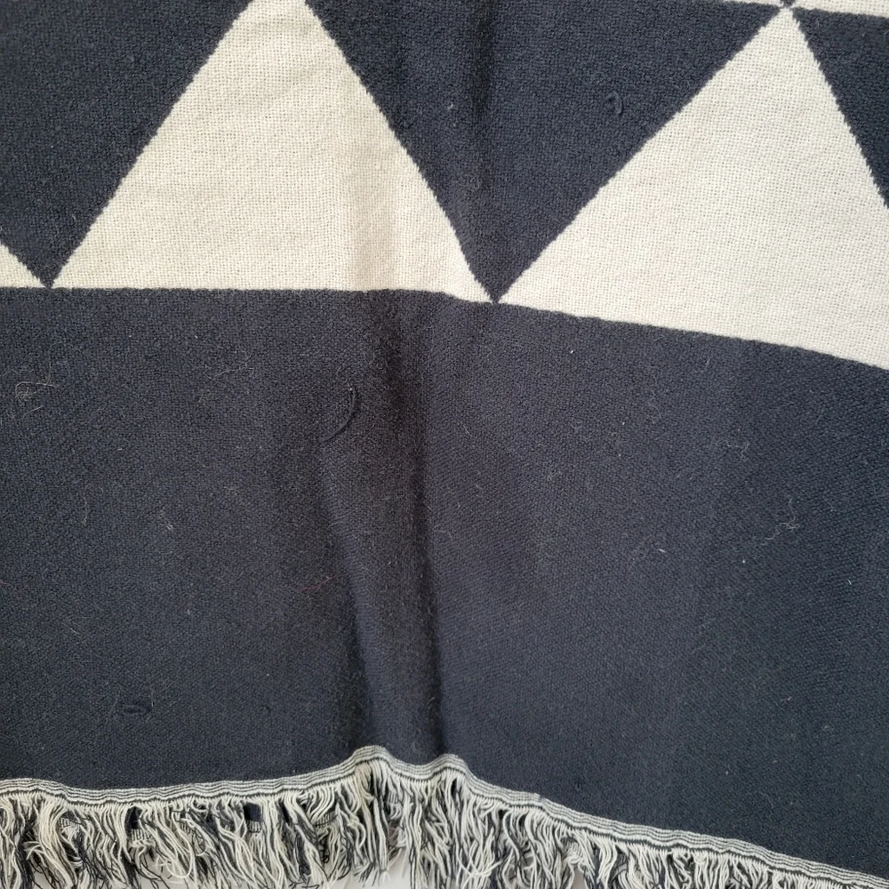 IKEA save triangle