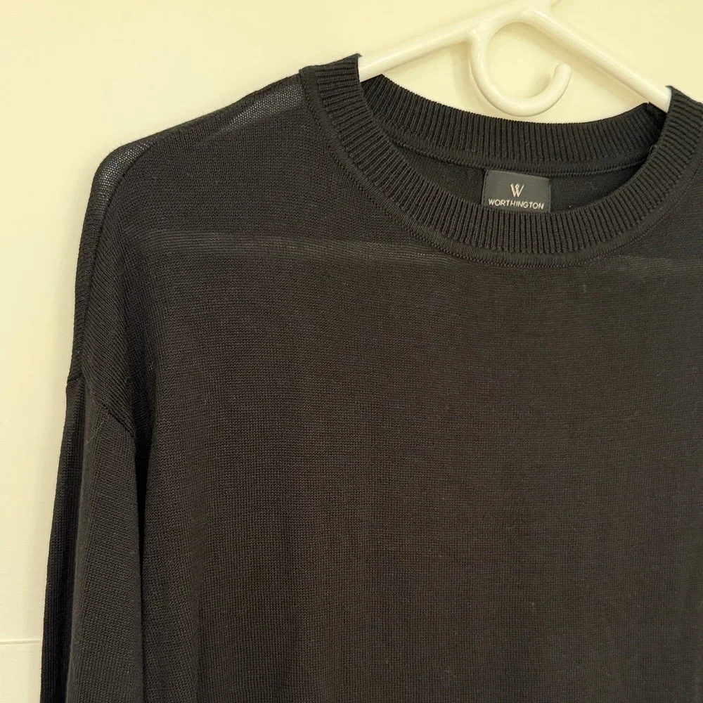 Worthington black crewneck