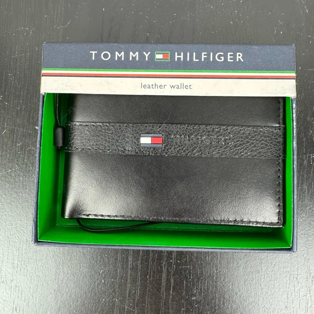 Tommy Hilfiger Ranger Mens Wallet Black Leather Slim Bifold Card Holder Logo NWT