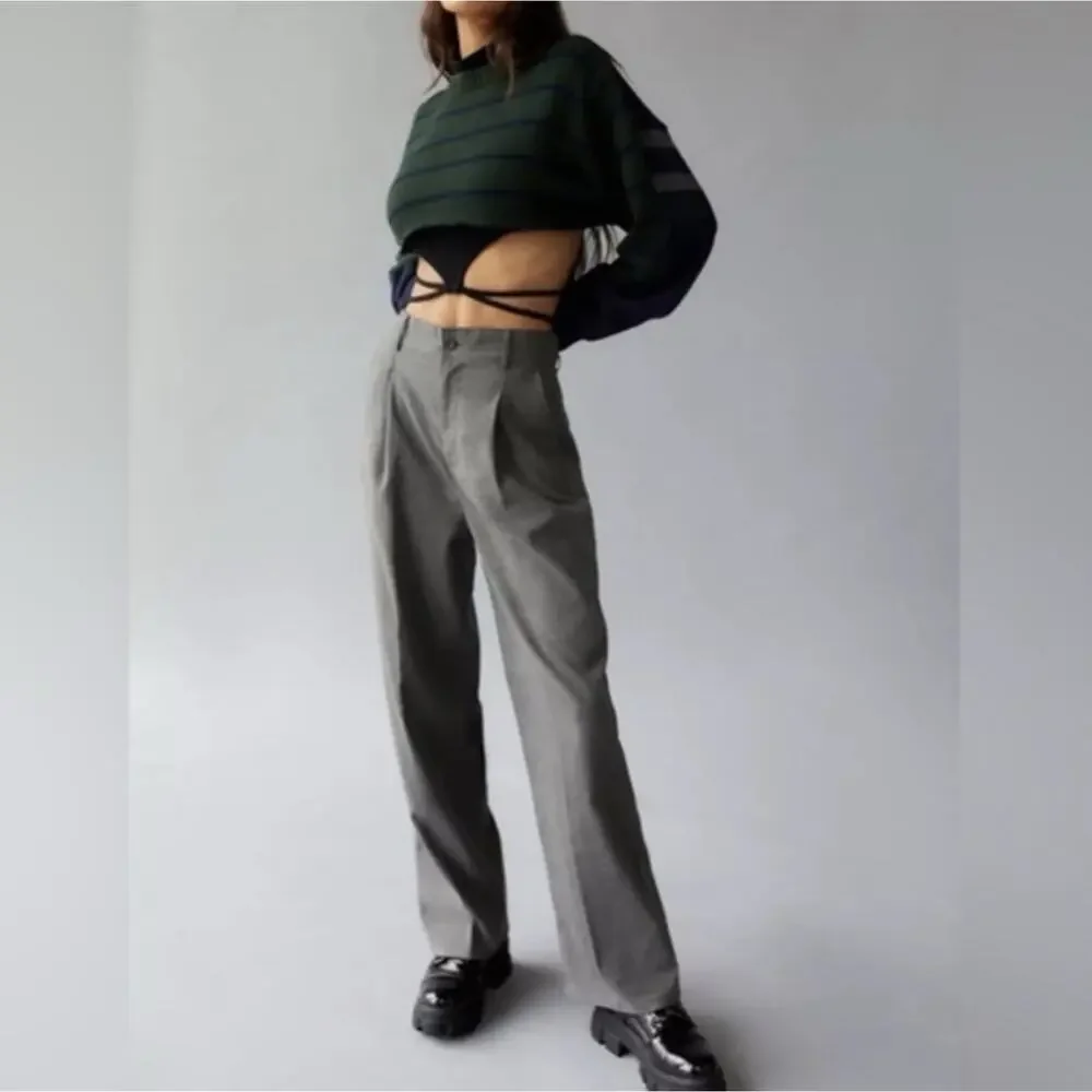 Urban Outfitters Pleated Front Dress Pants S Grey Relaxed Straight Leg Oversized