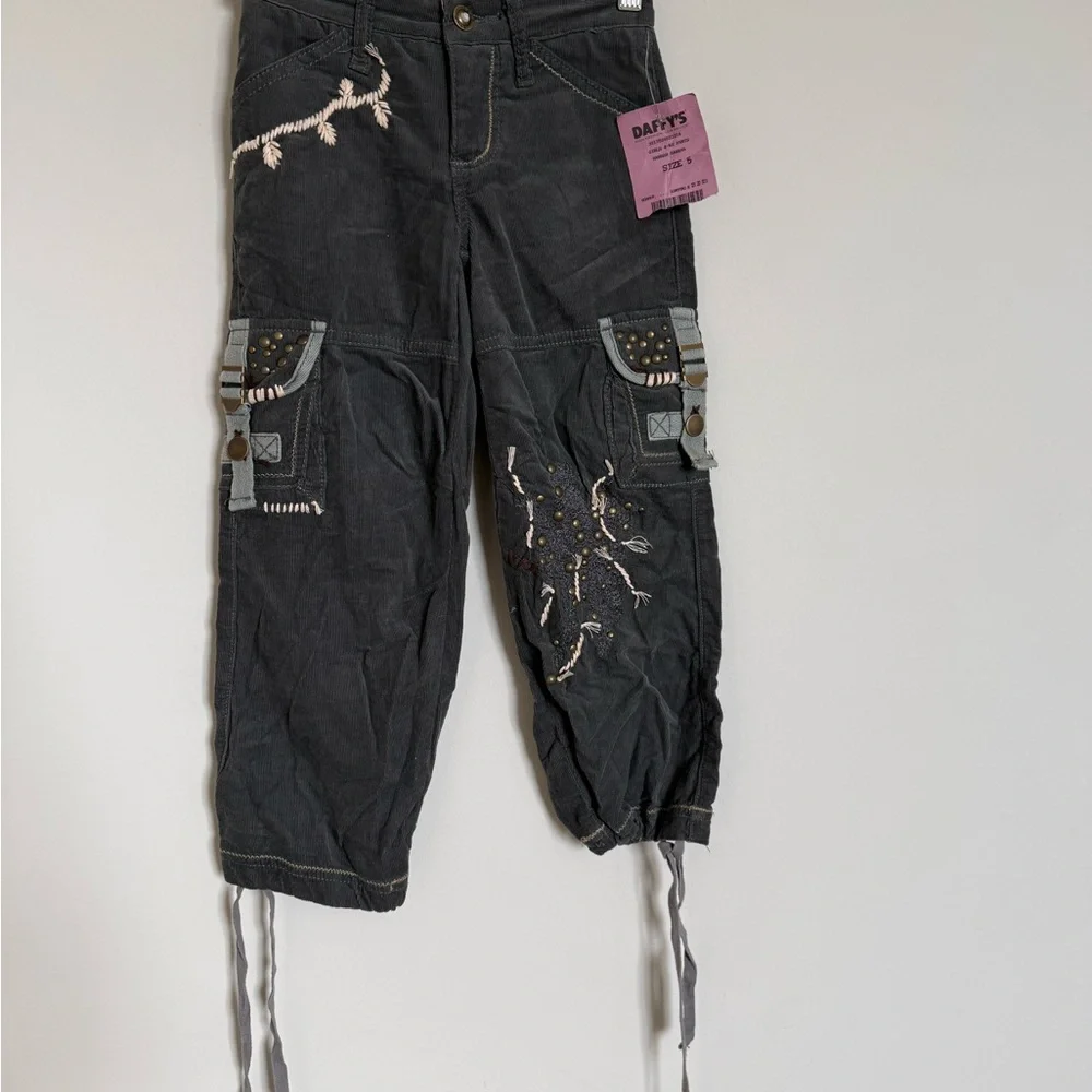Girls Size 5 Corduroy Cargo Capri Pants Y2K Studded Embroidered
