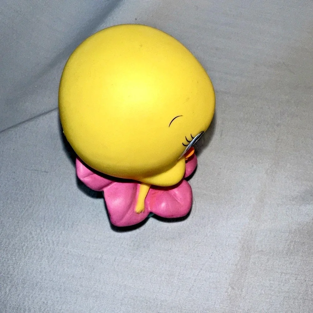 TWEETY BIRD in Flower Pot Looney Tunes Warner Brothers Plastic Vintage Rare 1998
