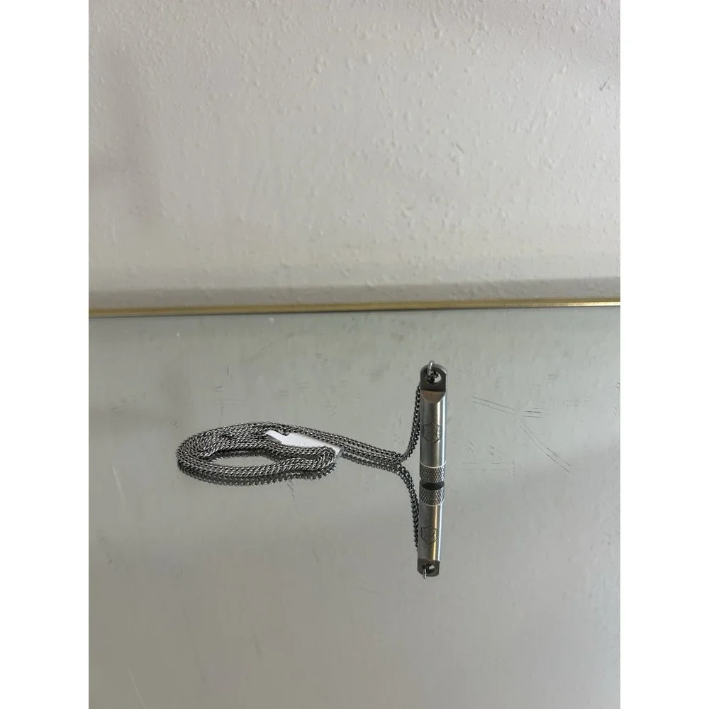 The Unbranded Brand vintage stainless