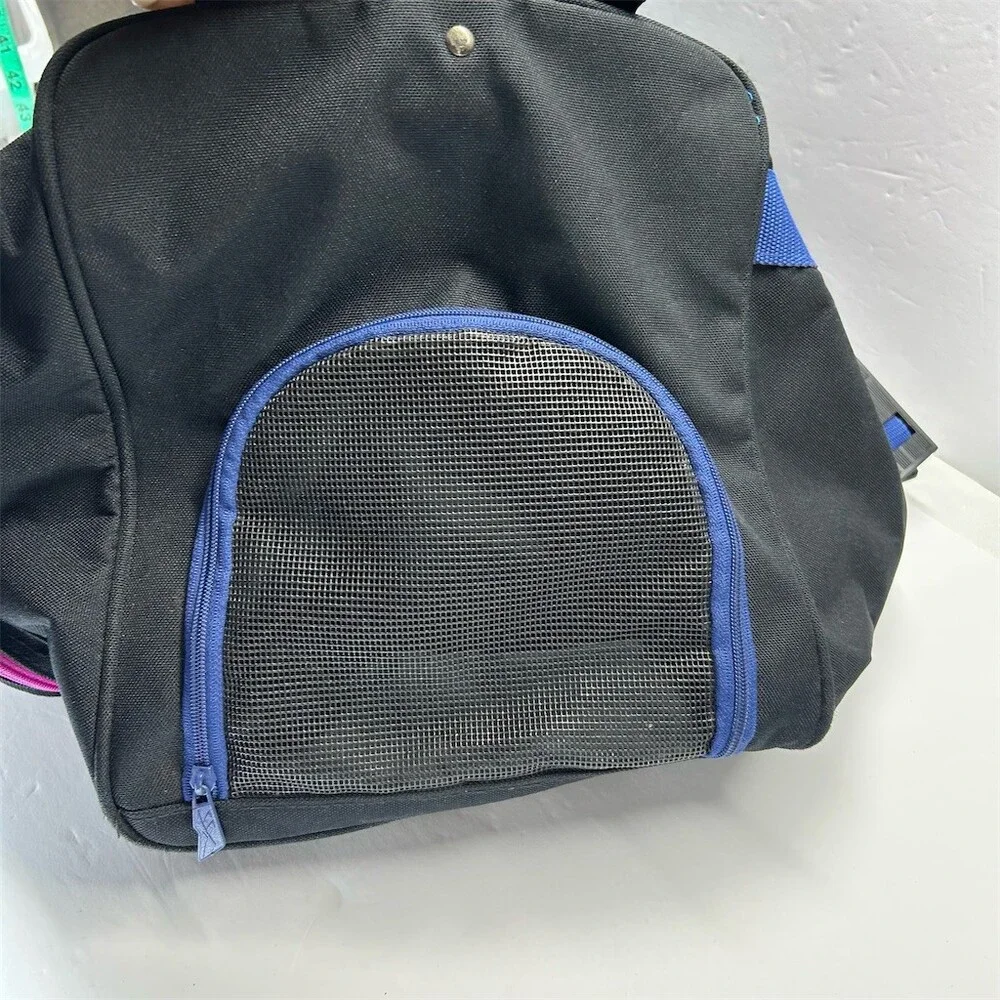 Reebok grip features brand