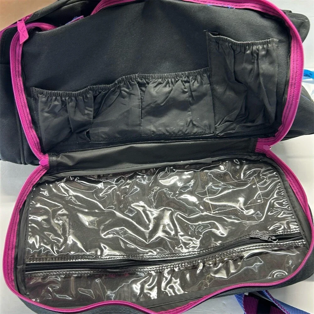 Reebok zipper compartments