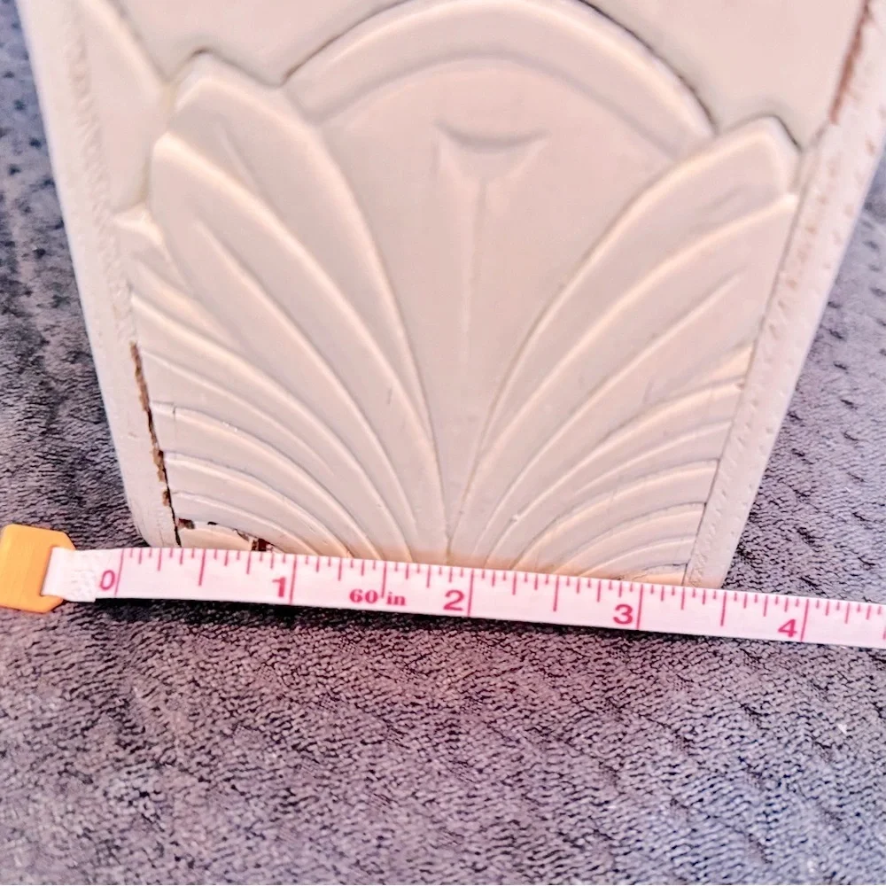 Shabby Chic or spray box