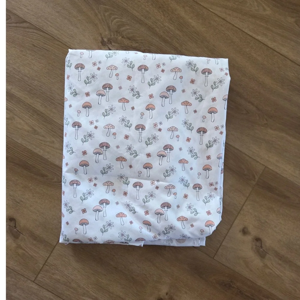 Moss & Willow Mushroom Floral Print Fabric Queen Sheet‎ Cottagecore