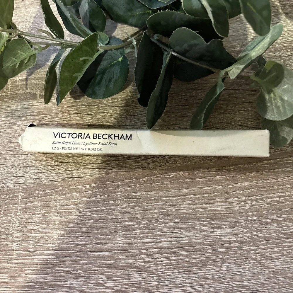 Victoria Beckham BORDEAUX Satin Kajal Liner EyeLine BNIB