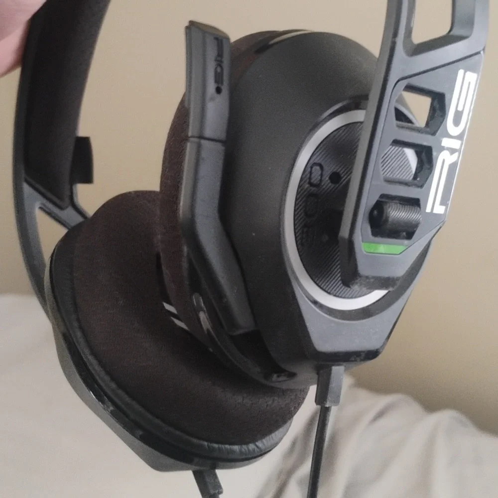 N/A headset adjustable