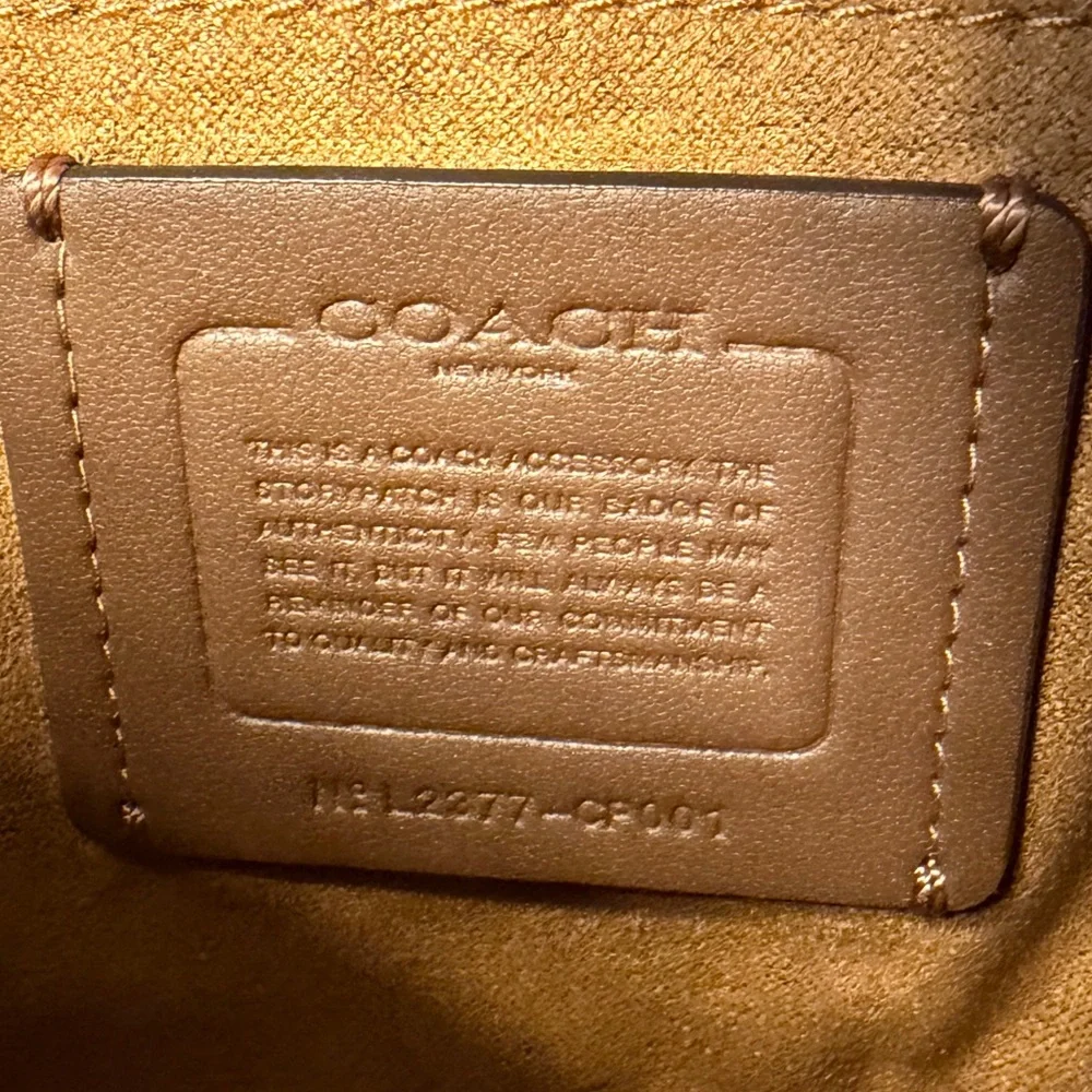 Coach measurements length