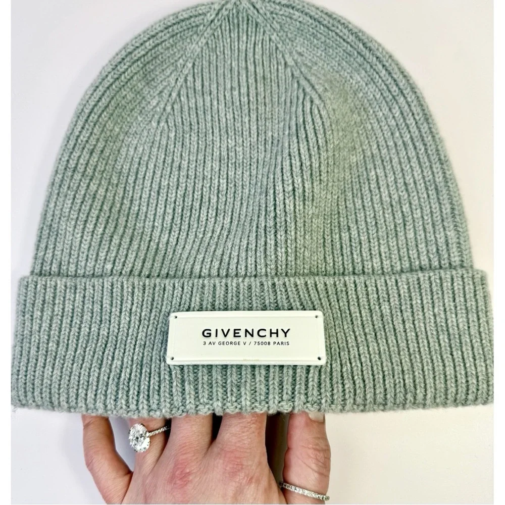 Givenchy Ribbed Cashmere & Wool Knit Beanie