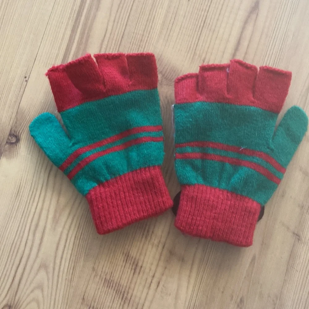 N/A mittens small