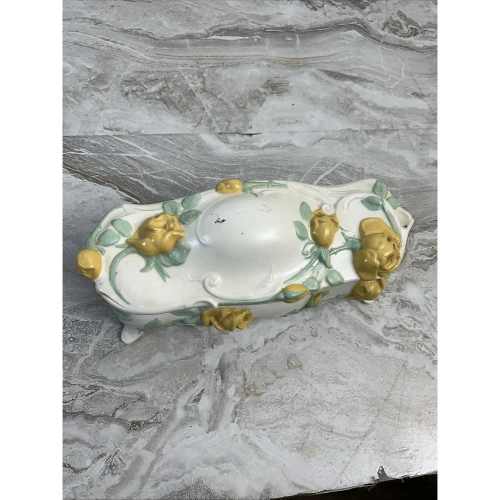 The Unbranded Brand antique victorian