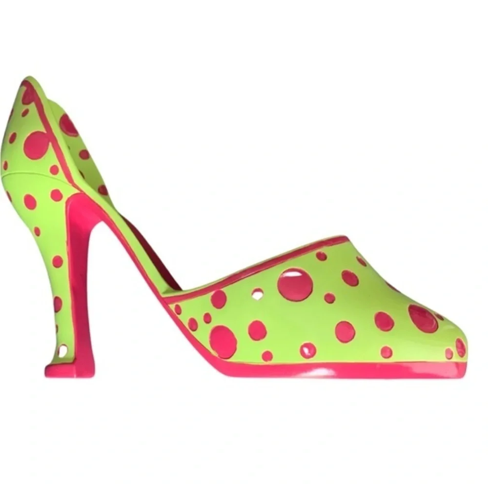 Evergreen green pink