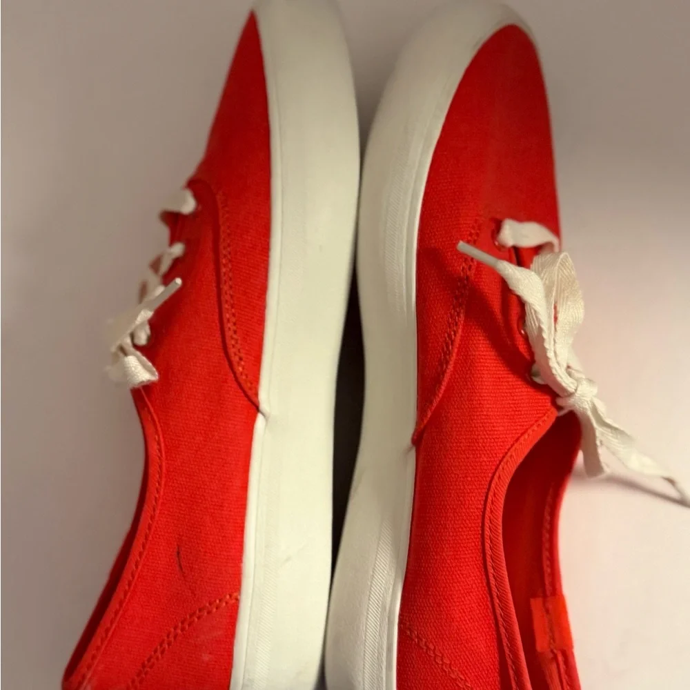 Keds bold red