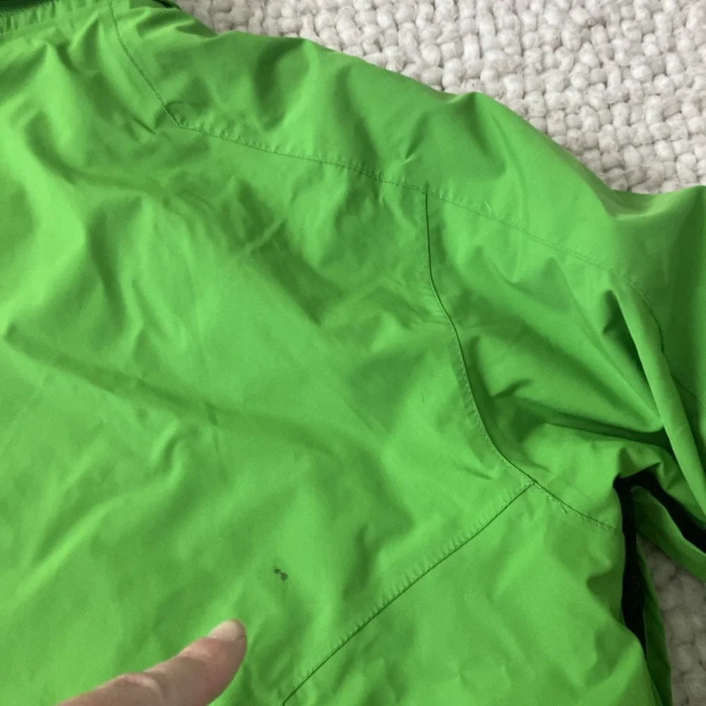 Helly Hansen stain back minor
