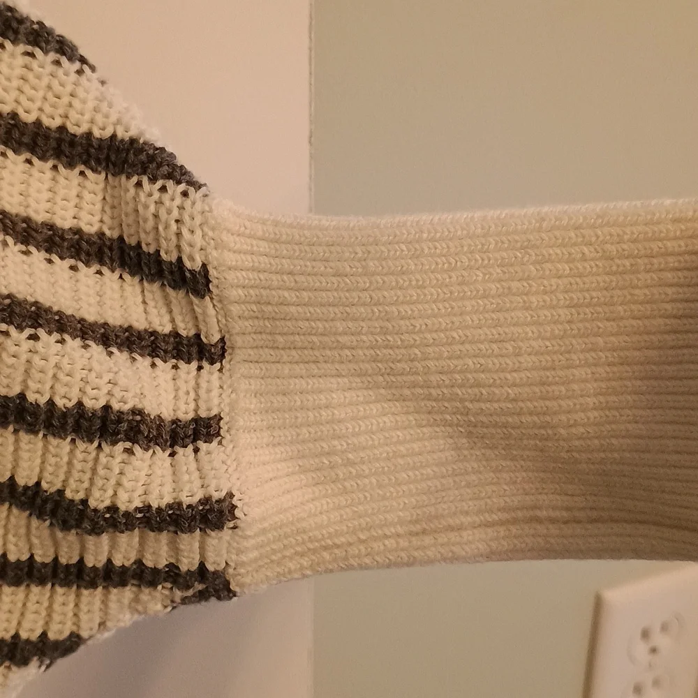 Express chic knit