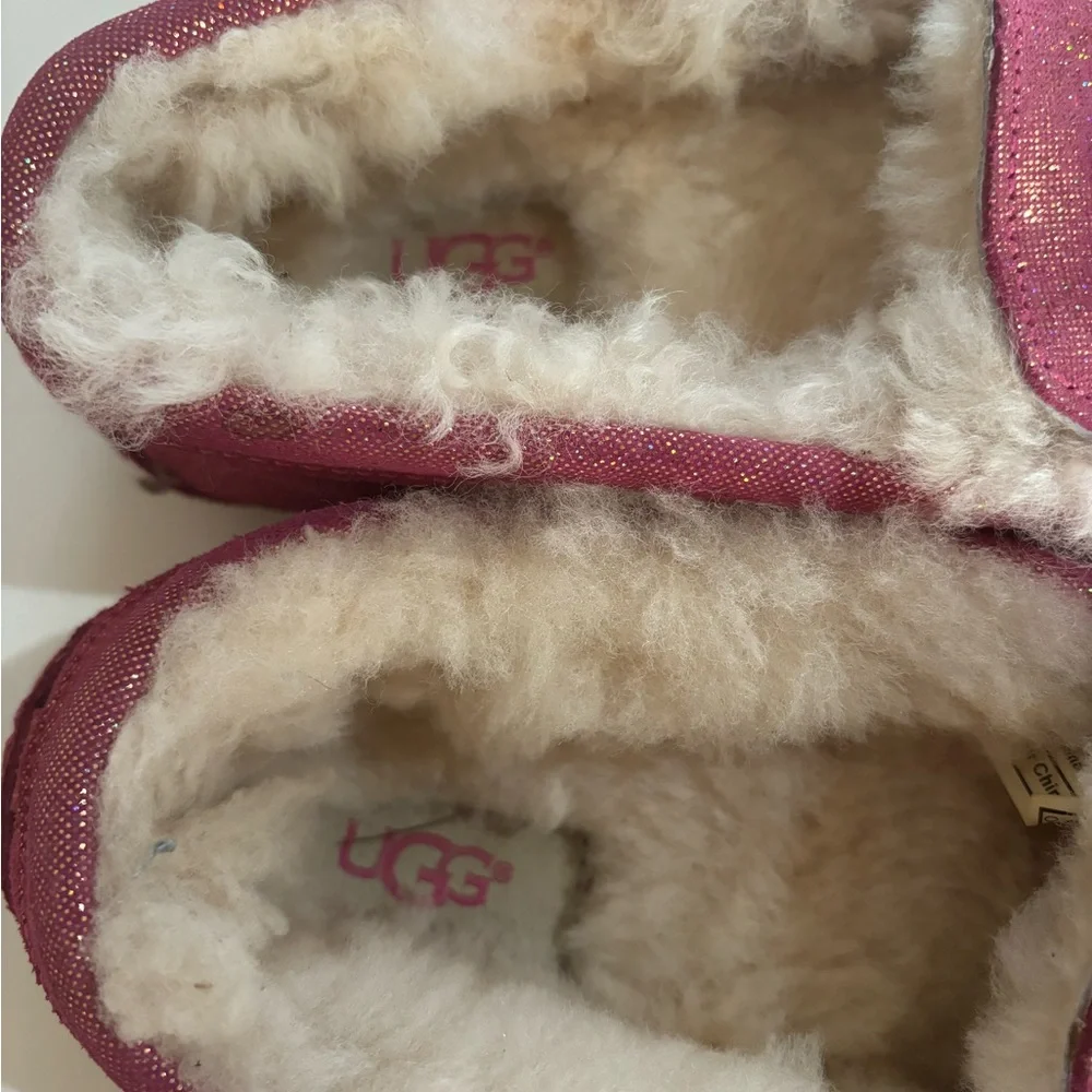 UGG chic pink