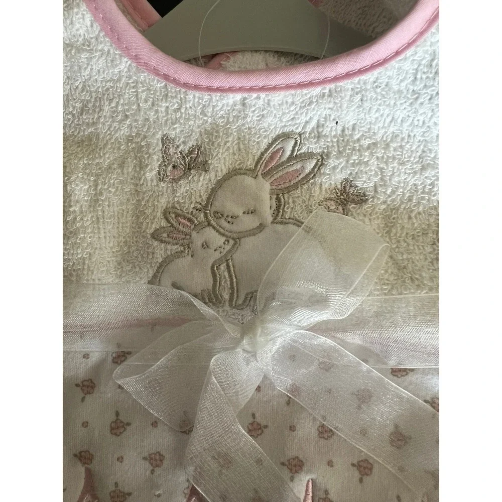 Kyle & Deena Bib Baby OS White Pink Brand New Bunny Floral Scalloped EK12210340