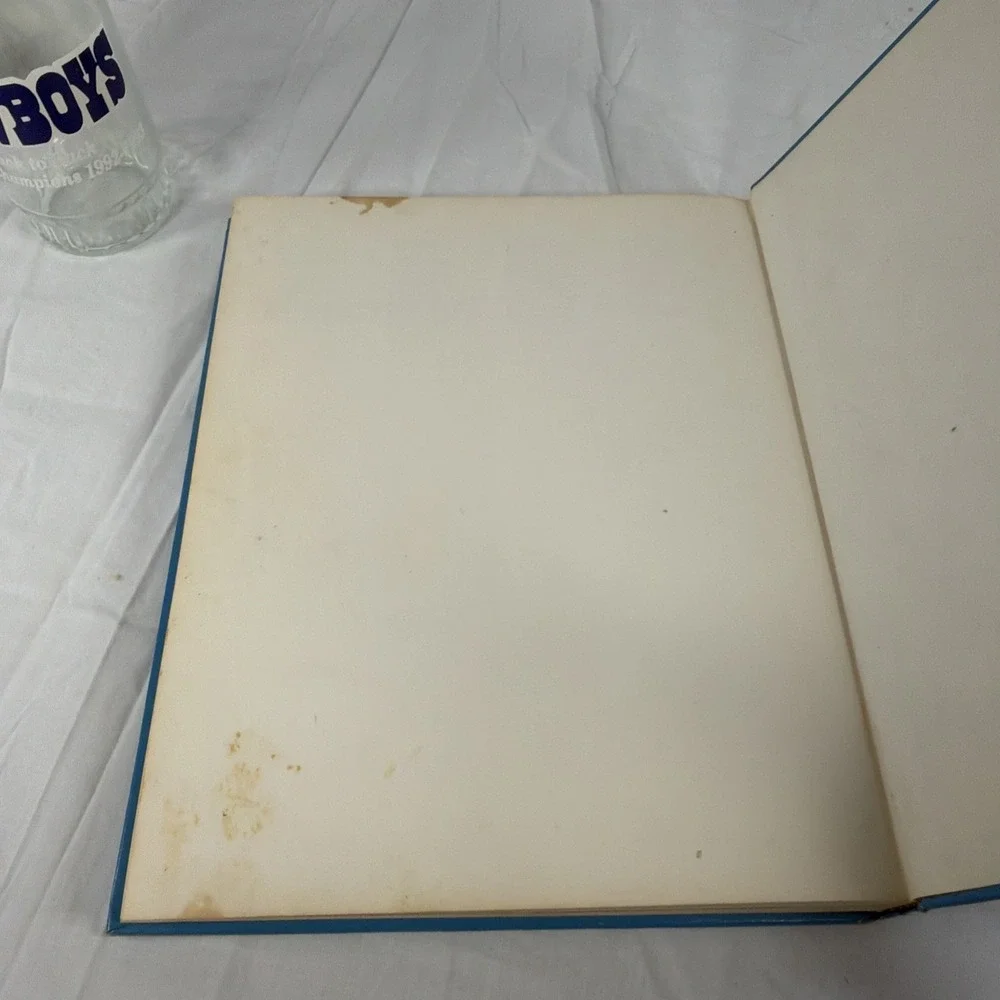 Dallas Cowboys Illustrated History Book Whittingham + Champions Glass